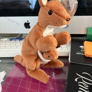 Ty Brown Kangaroo Plush with Joey errors/pvc